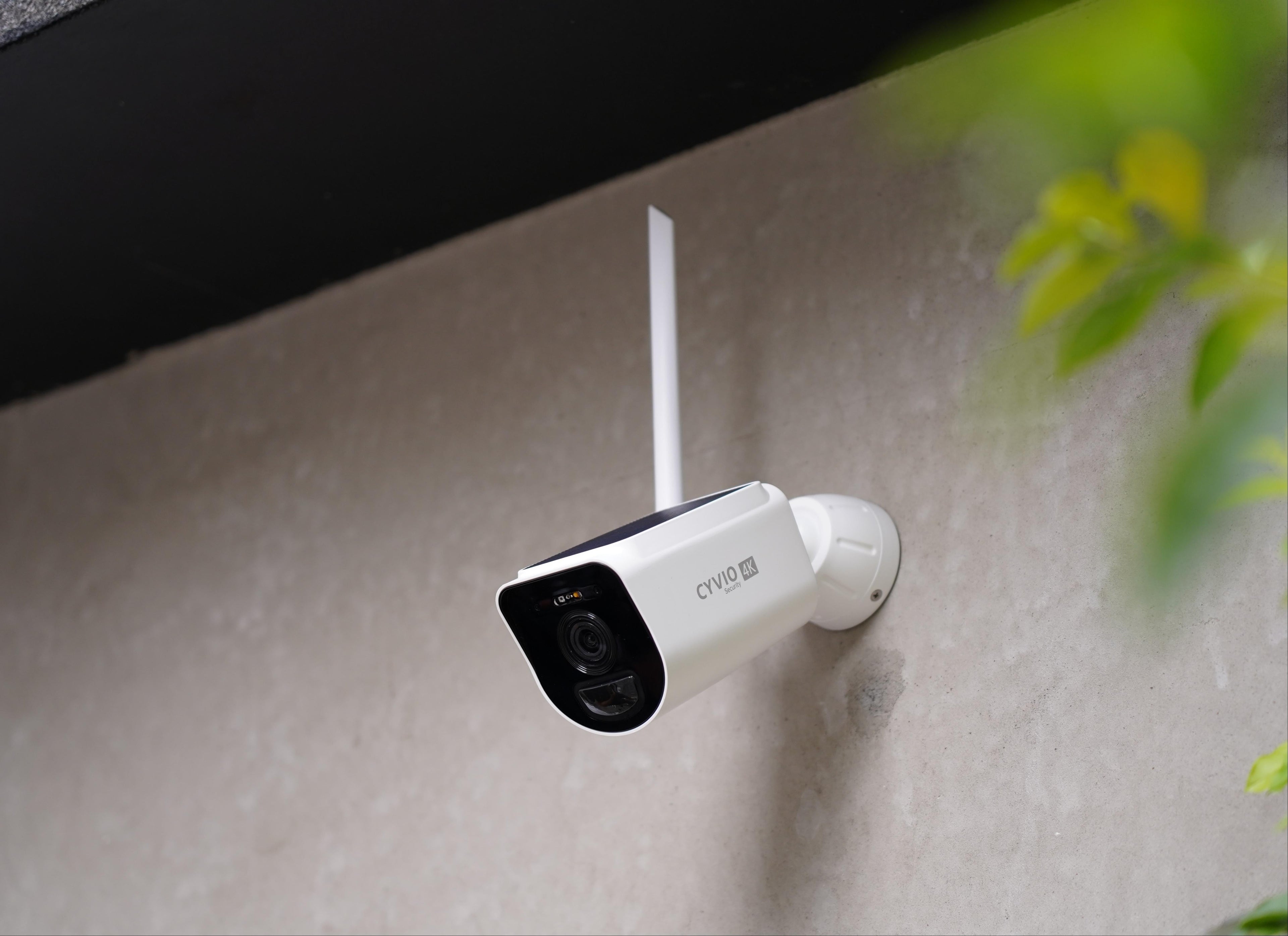 900MHz Solar Security Camera System for Long-Range Surveillance | CYVIO N1814