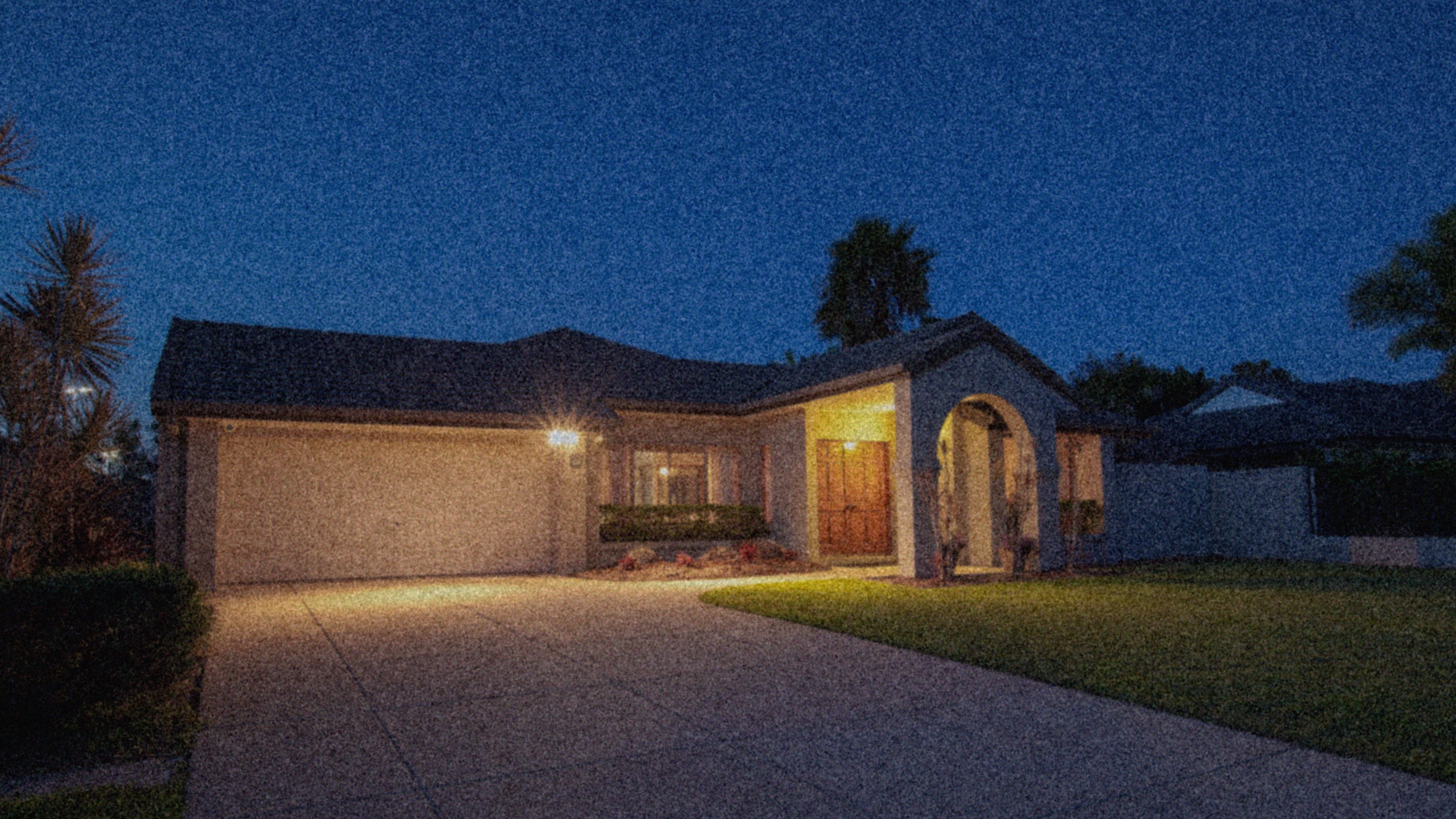 1080p - Blurry & Noisy
